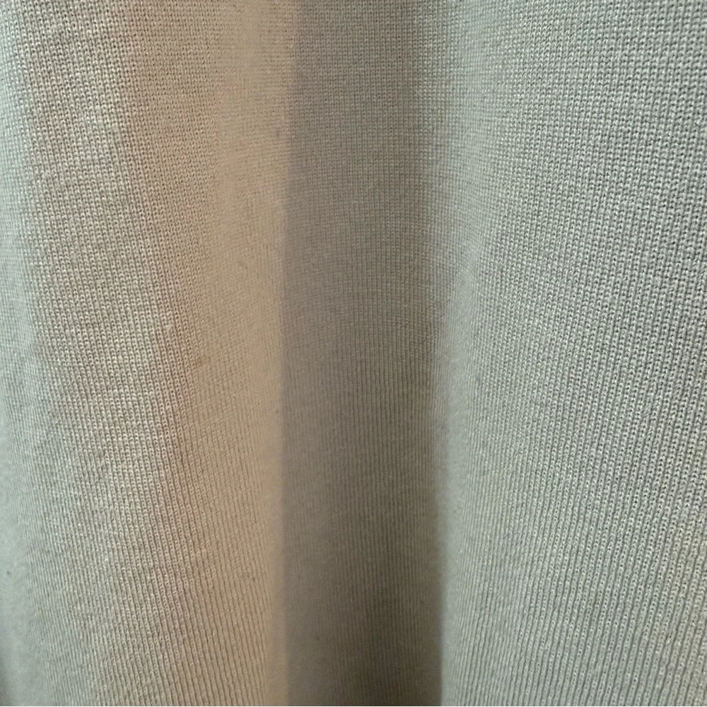 H&M Plus Size Beige Knit Sleeveless Mock Neck Sweater - Picture 6 of 11